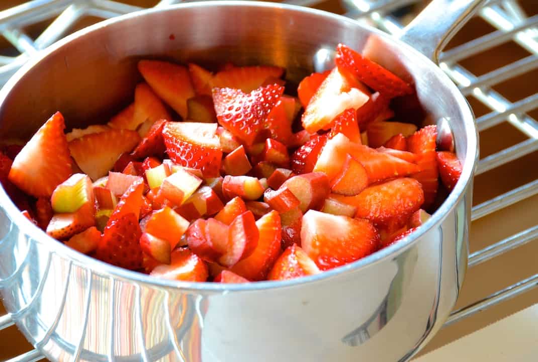Strawberry Rhubarb Ice Cream Weekend At The Cottage