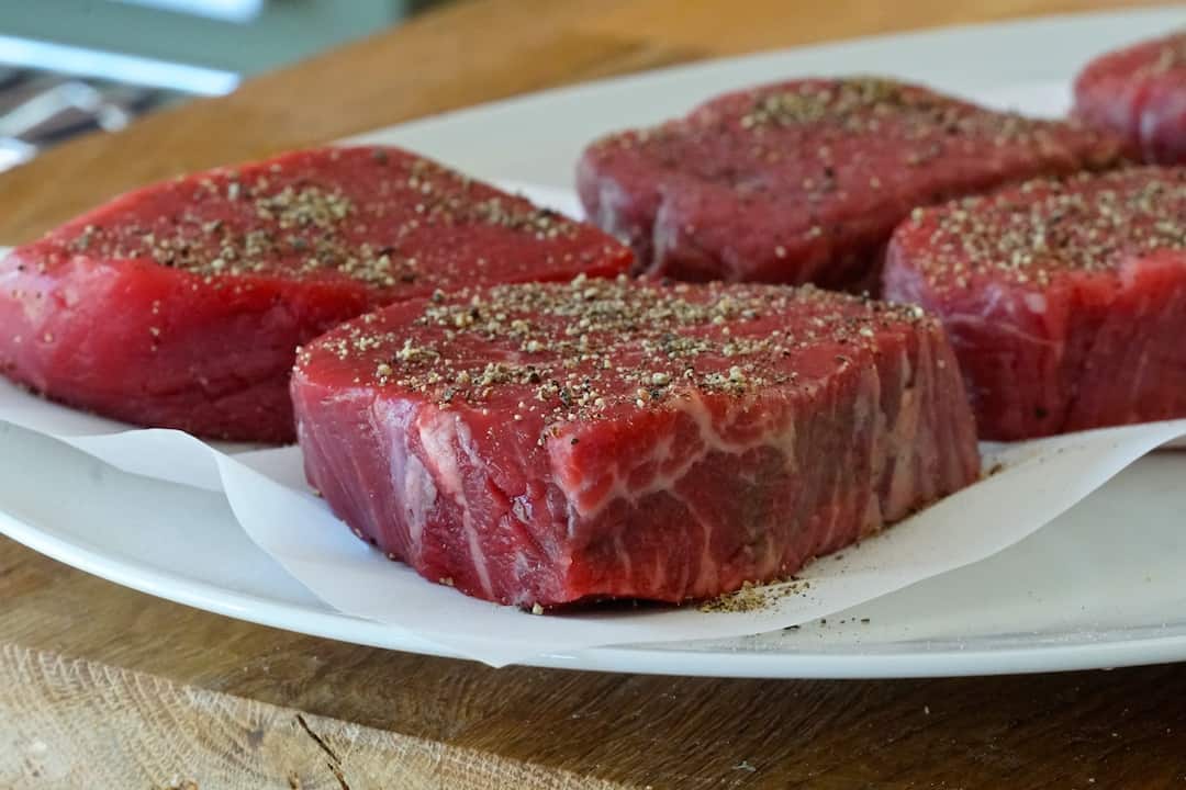 Filet mignon dusted with black pepper