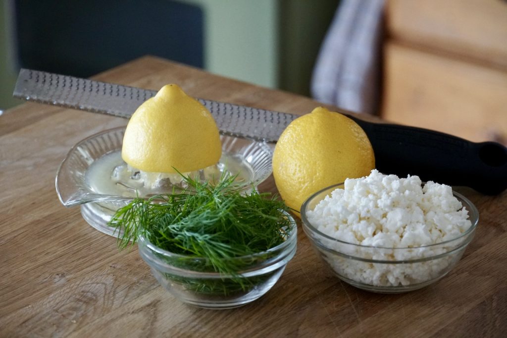 The lemon, fresh dill and feta give the salad so much flavour