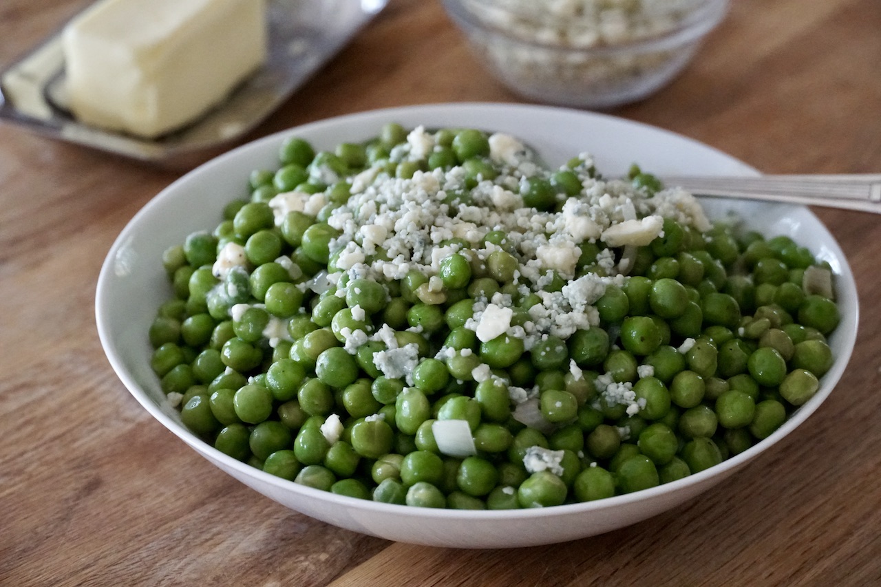 Green Peas with Blue Cheese