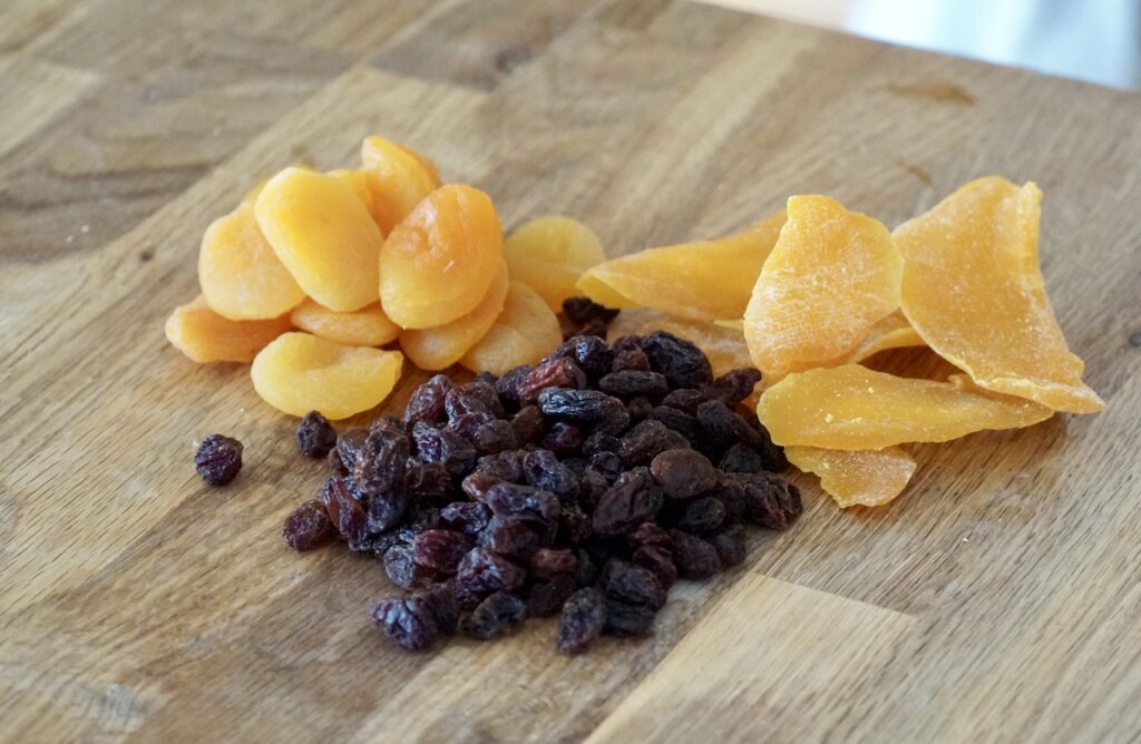 Dried apricots, mango and raisins