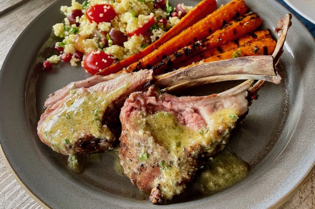 Cut of the rack of lamb served with the garlic-herb vinaigrette