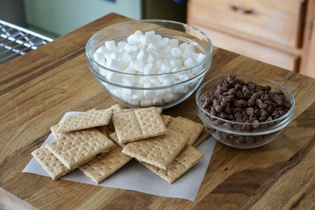 S'Mores ingredients for the classic combination of marshmallows, Graham crackers and milk chocolate