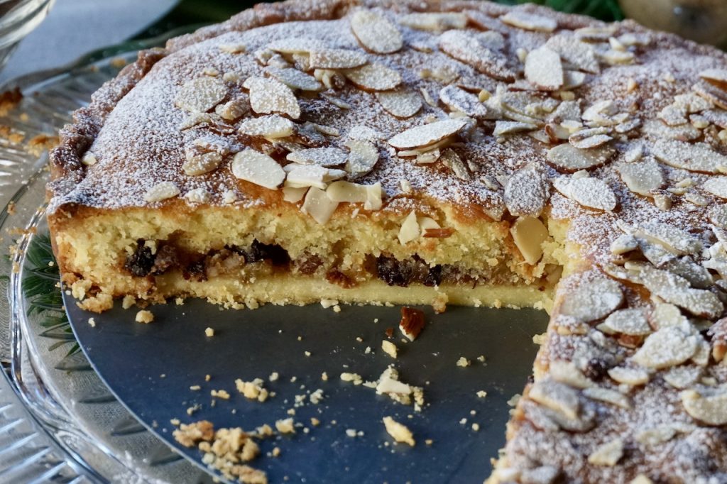 A closeup showing the tart after being cut, the various layers looking scrumptious.