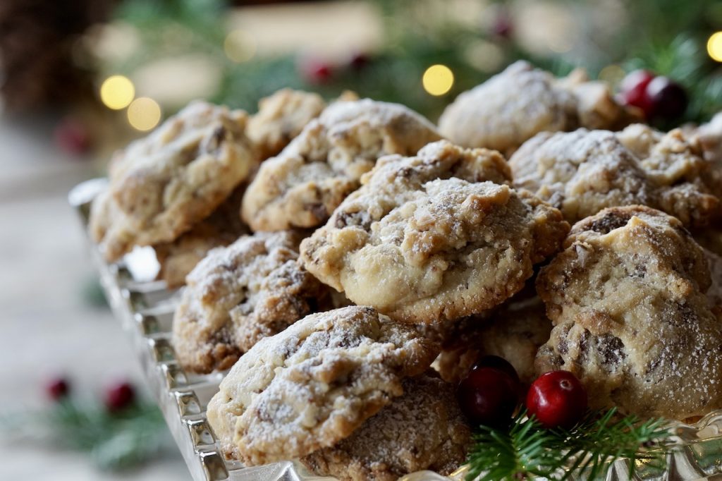 The best shortbread cookies made with milk chocolate.