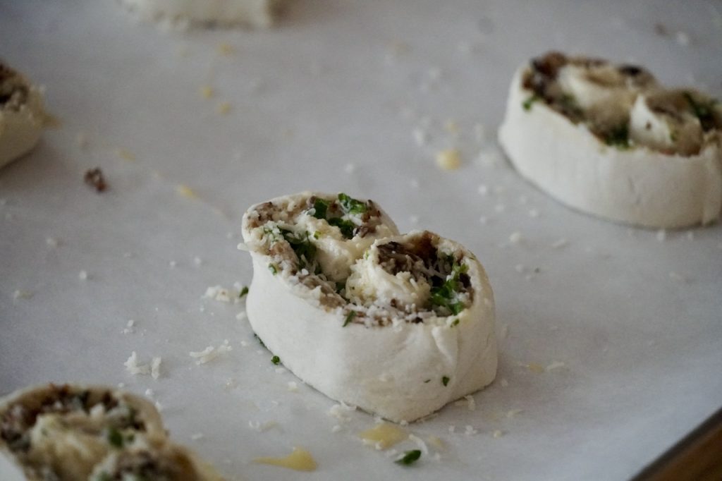 One of the slices of appetizer ready to be baked.