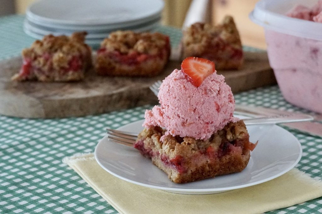 Strawberry Rhubarb Crumble Squares.