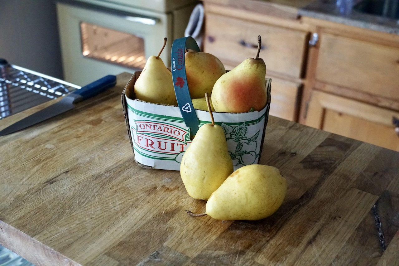 A basket of Ontario Bartlett pears.